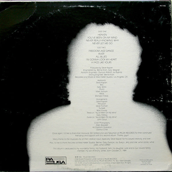 Julie Kelly – Never Let Me Go, image 2
